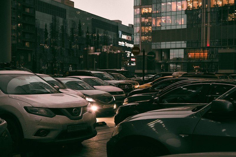 Uusien autojen kauppa notkahti Venäjällä 9,1 prosenttia vuonna 2020
